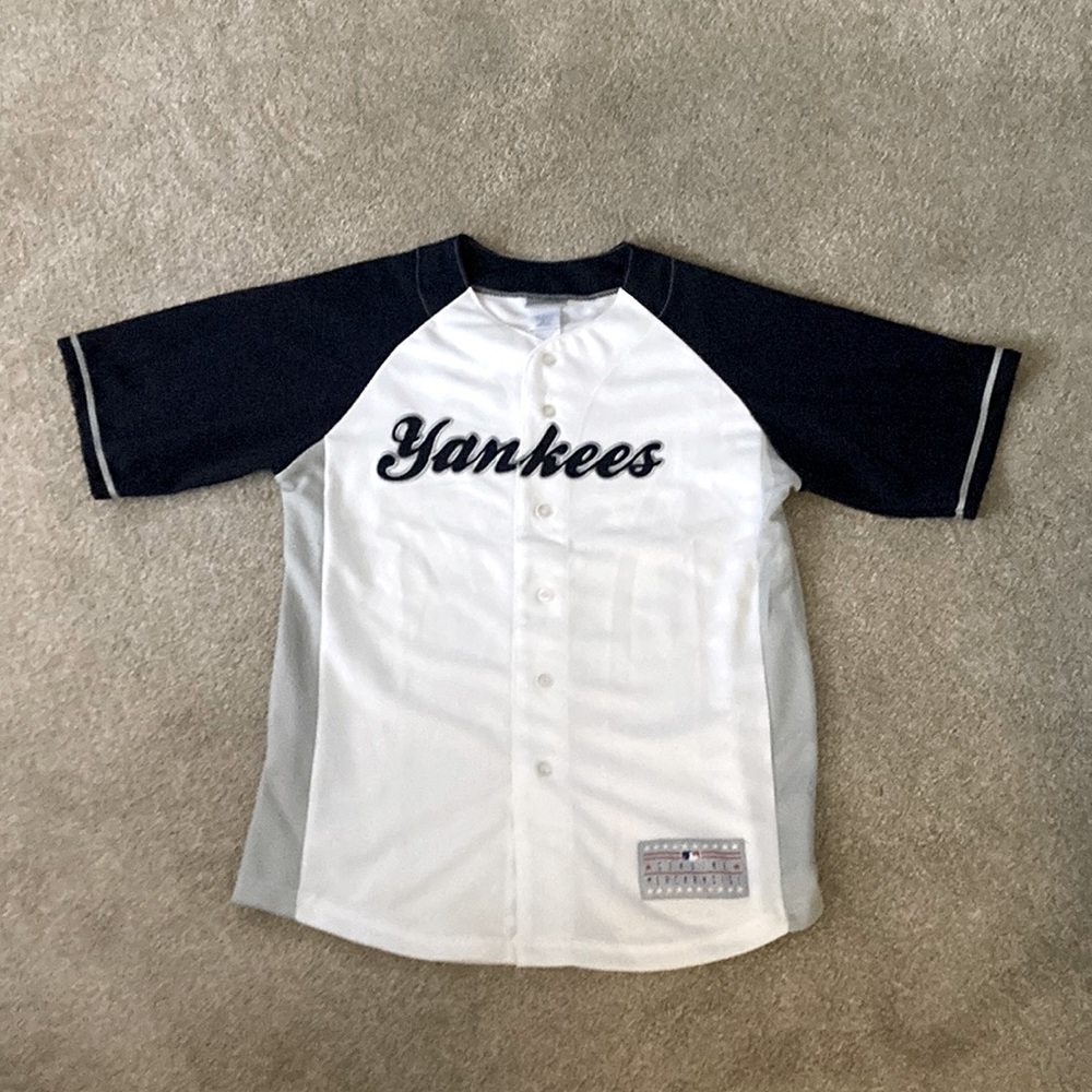 NY Yankees Youth Jersey Size XL